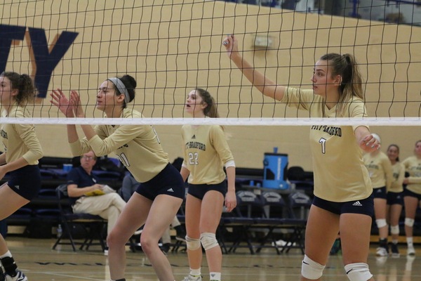 Panthers Sweep Mounties to Earn Spot in AMCC Championship